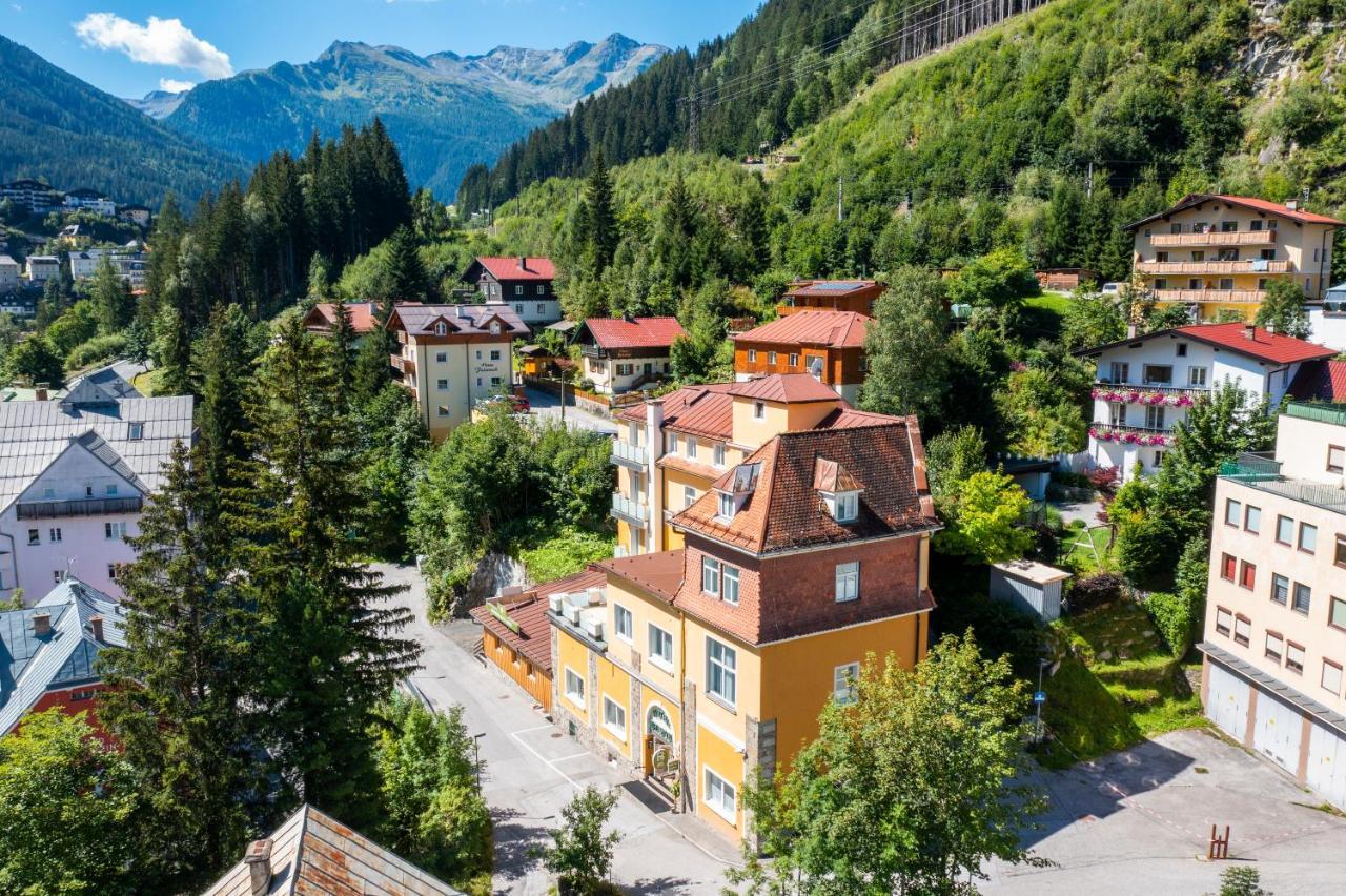 Hotel Bristol Bad Gastein Bagian luar foto
