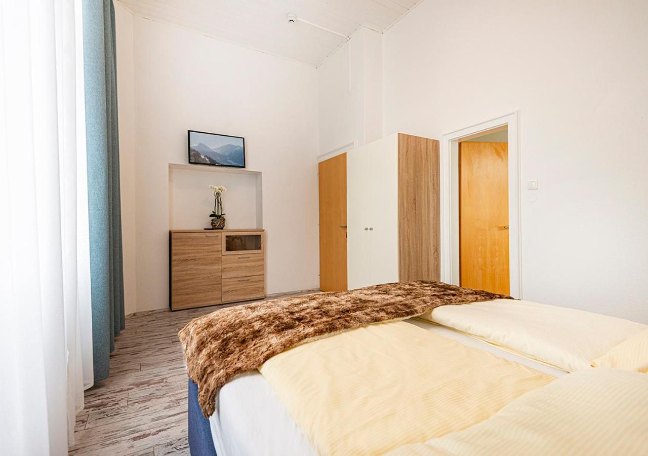 Hotel Bristol Bad Gastein Bagian luar foto
