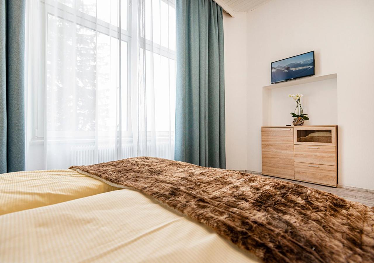 Hotel Bristol Bad Gastein Bagian luar foto